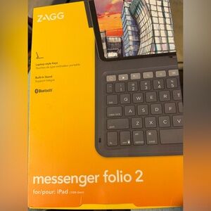 ZAGG Messenger Folio 2 Keyboard Case – iPad 10th Gen